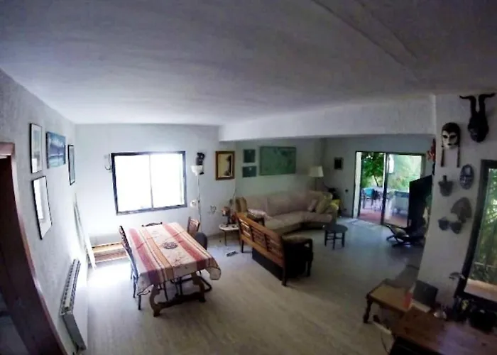 - Jardin En Playa San Sebastian * Sitges