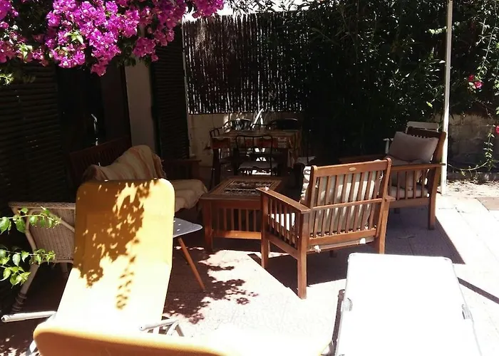 - Jardin En Playa San Sebastian * Sitges